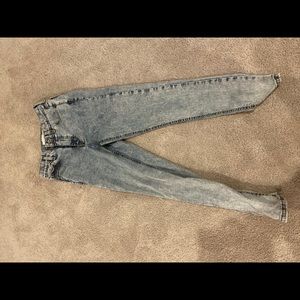 TOPSHOP LIGHT WASH JEANS